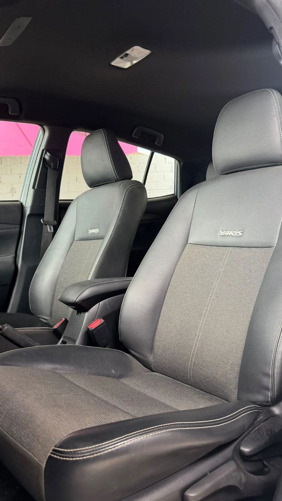 Toyota YARIS 2023, cor azul, foto 8 de 9