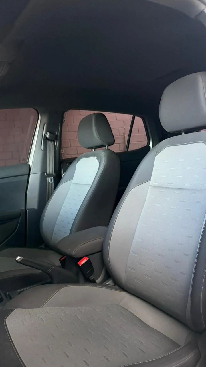 VolksWagen T-Cross 2024, cor prata, foto 4 de 7