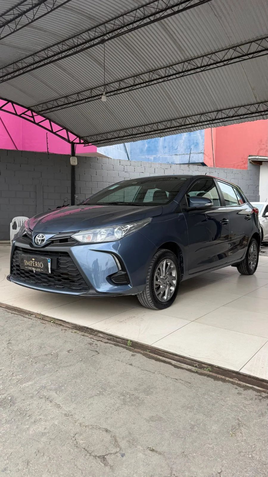 Toyota YARIS 2023, cor azul, foto 4 de 9
