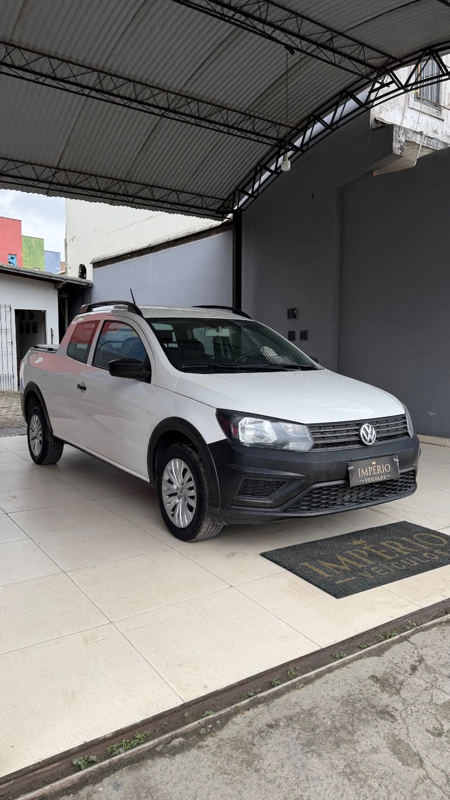VolksWagen Saveiro 2022, cor branca, foto 2 de 7