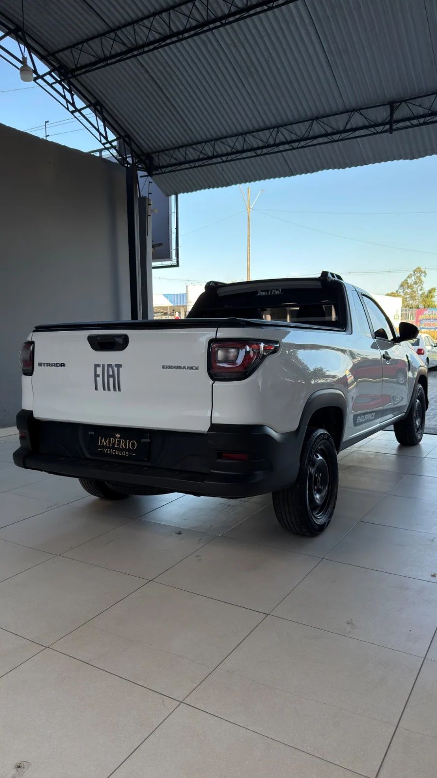 Fiat Strada 2023, cor branca, foto 4 de 7