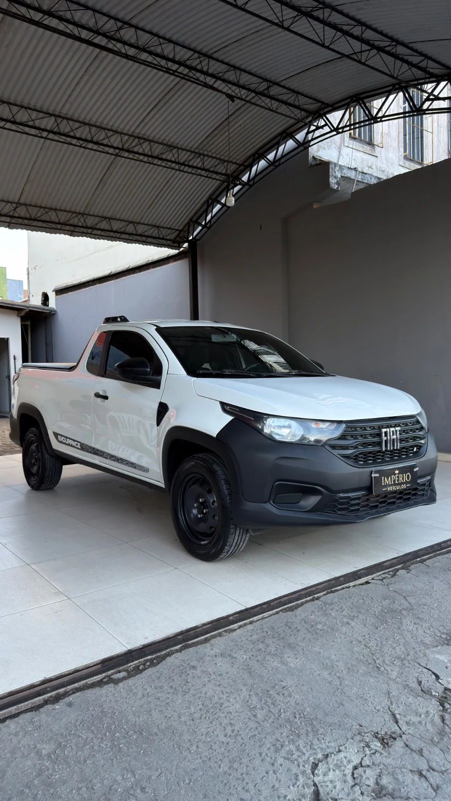 Fiat Strada 2023, cor branca, foto 2 de 7